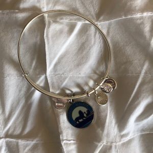 Hakuna Matata Alex and Ani